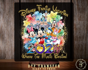 Disney Family Vacation 2026 DTF Transfer Listo para planchar, Castillo con purpurina de imitación Mickey Friends Donde comienza la magia Transferencia térmica para planchar