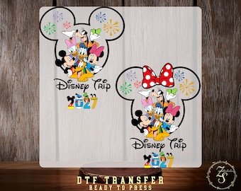 Disney Castle Family Trip 2027 DTF Transferencia, Disney Trip 2027 Listo para planchar, Vacaciones familiares DTF Impresión, Mouse And Friends Impresión termoadhesiva DTF