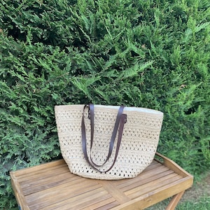 Oversize Raffia Tote Bag Straw Shoulder Bag Beige Raffia Beach Bag Large Summer Beach Tote Eco-Friendly 2024 Must-Have Accessory