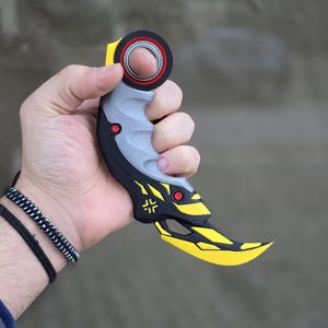 Valorant Champions Karambit | Champions Karambit | Valorant Knife | Valorant Cosplay | 3D printed | Replica Toy | Gift for Gamer