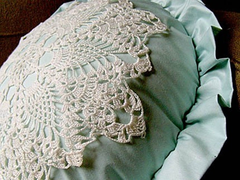 M-M-M-Minty Handmade Pillow Vintage Lace image 2