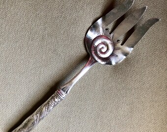 Antique FISH SERVING FORK, 10" Siren Pattern, 1847 Rogers Bros. silverplate, No Mono