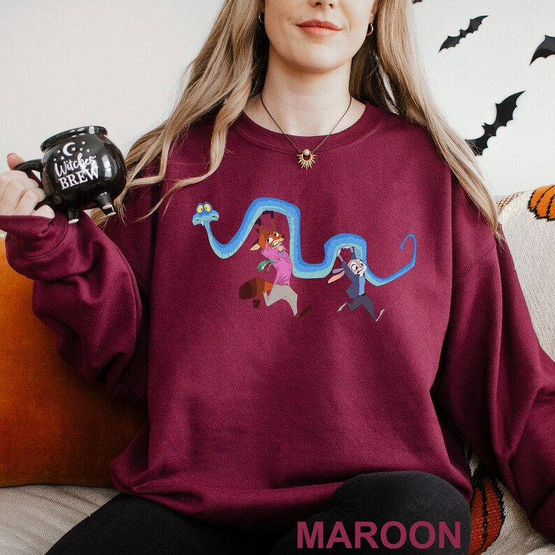 Judy Hopps Nick Wilde Gary De'Snake Sweatshirt, Disney Zootopia 2 Sweatshirt, Walt Disney World Hoodie, Disneyland Zootopia Crewneck 244513 bild 6