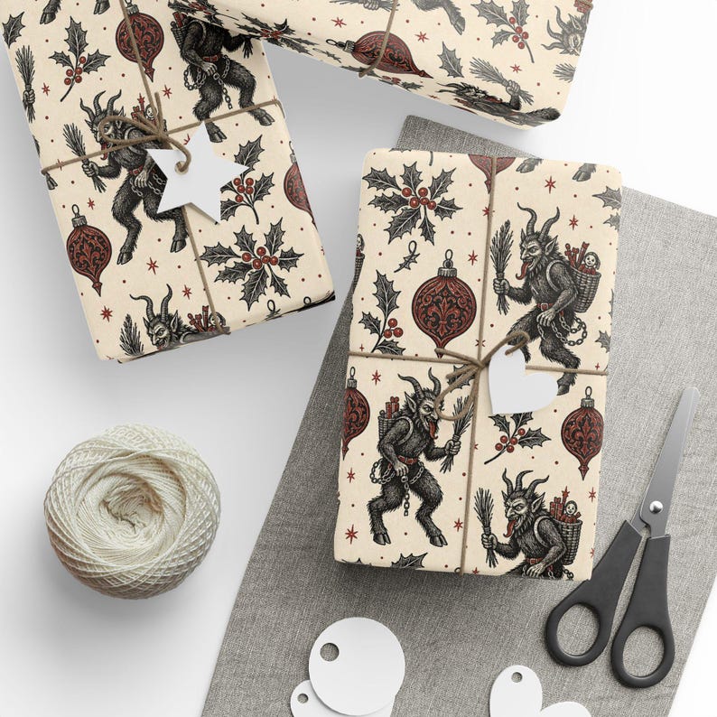 Weihnachtspapier mit Krampus-Motiv | Vintage-Gothic-Geschenkpapier | Weihnachtsmotiv im Folk-Horror-Stil | Dunkle Alternative Weihnachtspapierrolle Bild 2