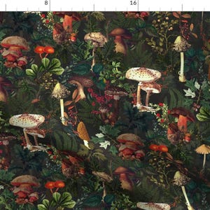 Dark Moody Forest Stoff - Beware Poison von utart - Pilz Vintage Antik Grün Herbst Wald Stoff Bulk Stock von Spoonflower