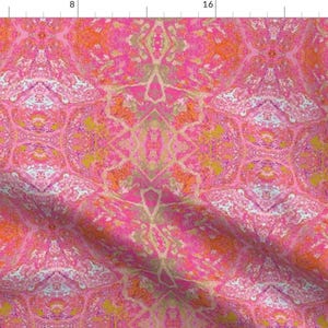 Boho Bekleidungsstoff - Abstraktes Pink und Orange von lisakling - Abstrakter Schildpatt Pink Orange Schildkröte Kleidungsstoff von Spoonflower