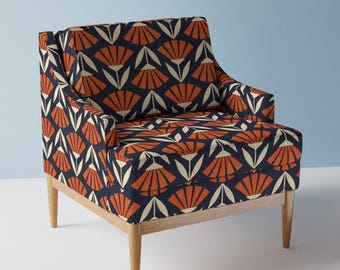 Pomarańczowa tkanina obiciowa - Pomarańczowo-granatowa tkanina w geometryczne kwiaty retro od bobbieval - Niebiesko-granatowa tkanina w kwiaty kwiatowe cięta na wymiar z Spoonflower