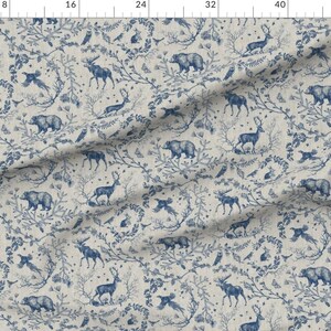 ウッドランドトワル張り生地 - ウィンタートワルブルー by nouveau_bohemian - 冬のホリデーブルー＆タン生地（1ヤードあたり）Spoonflower 画像 3