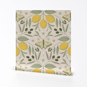 Gelbe Tapete zum Abziehen und Aufkleben - Schmetterling Damast Olive Zitrone - 3d Wanddeko - Zitronen Schmetterling Damast by dalightdesign