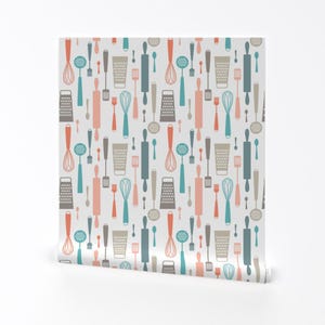 Papel pintado de cocina - Utensilios de cocina de Heleenvanbuul - Rollo de papel pintado autoadhesivo extraíble con impresión personalizada para cocina de Spoonflower