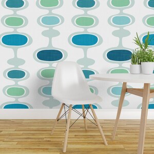Papier peint rétro Mid-Century Modern - Palm Springs Bubbles de Luciafontes - Rouleau de papier peint amovible et autocollant bleu et blanc de style Mid-Century par Spoonflower