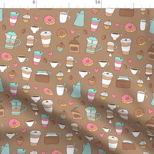 Könnte beinhalten: Ein nahtloses Muster mit verschiedenen Illustrationen zum Thema Kaffee und Tee auf braunem Hintergrund. Die Illustrationen umfassen Kaffeetassen, Becher, Teekannen, Donuts, Cupcakes und Herzen.