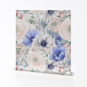 Papel pintado floral - Anémona vintage azul de 18" y rosas rosadas de Utart - Rollo de papel pintado autoadhesivo extraíble impreso personalizado de Spoonflower