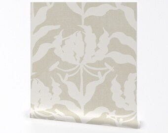 Papier peint botanique neutre - Glory Lily par hitomikimura - Papier peint amovible à grande échelle gris beige, amovible par Spoonflower