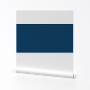Carta da parati a strisce - Strisce enormi blu navy di Misstiina - Rotolo di carta da parati autoadesiva rimovibile stampata personalizzata Misstiina di Spoonflower
