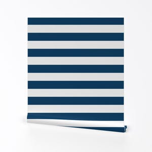 Carta da parati orizzontale - Stripes Lg Navy Blue di Misstiina - Rotolo di carta da parati autoadesiva rimovibile stampata personalizzata con strisce blu navy di Spoonflower