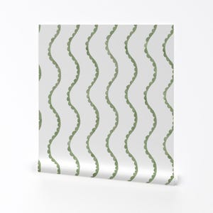 « Papier peint amovible à rayures vert sauge - minimaliste simple - décoration murale art mural - vagues aquarelles festonnées » par trellishill