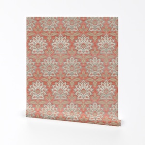 Papel tapiz Ikat - Claveles y tulipanes Ikat de Peacoquettedesigns - Rollo de papel tapiz autoadhesivo extraíble con impresión personalizada en coral de Spoonflower
