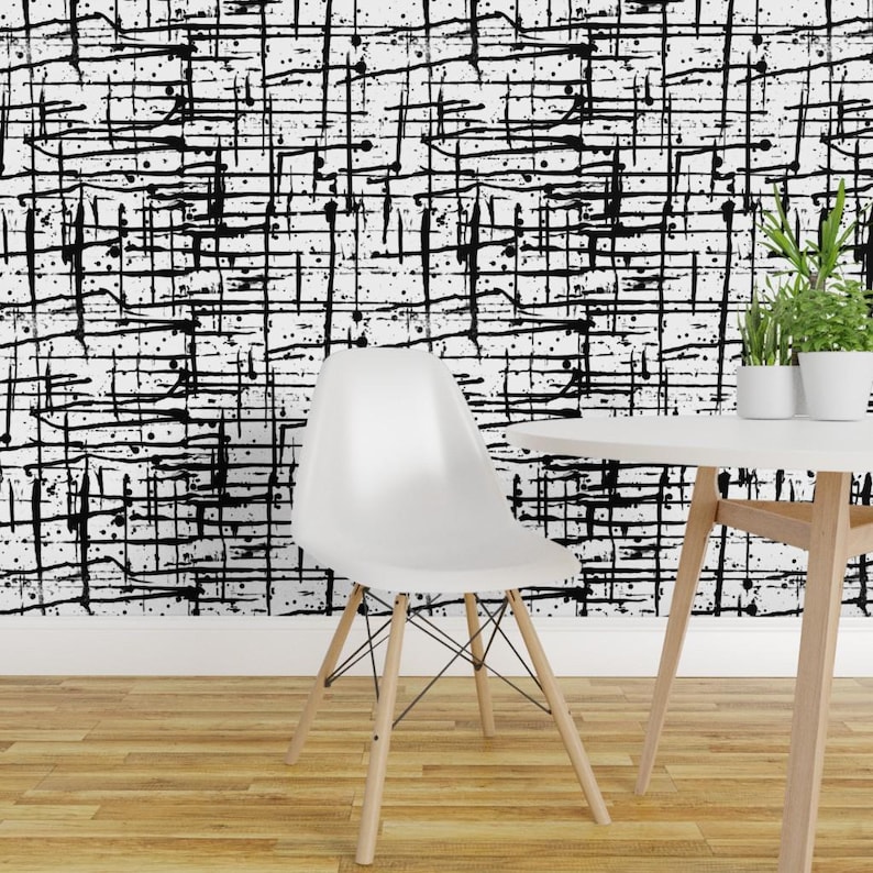 Schwarze Tapete – Tintenklecks-Motiv in Schwarz-Weiß von Pond Ripple – Schwarze, individuell bedruckte, abnehmbare, selbstklebende Tapetenrolle von Spoonflower Bild 1