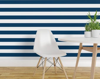 Horisontell tapet - Ränder Lg Marinblå Av Misstiina - Marinblå Ränder Specialtryckt Avtagbar Självhäftande Tapetrulle av Spoonflower