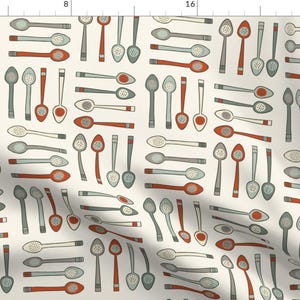Puede incluir: Un patrón sin costuras que presenta un diseño repetitivo de cucharas en varios tonos de gris, azul y rojo. Las cucharas están dispuestas en un patrón escalonado, creando un diseño visualmente atractivo y moderno.