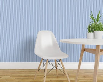 Blå vertikala ränder tapet - Ränder blåklintblå av Misstiina - Specialtryckt avtagbar självhäftande tapetrulle av Spoonflower