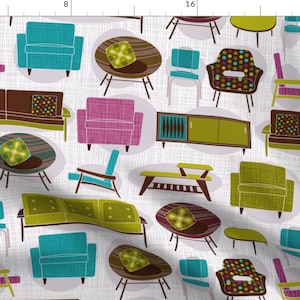 Puede incluir: Un patrón sin costuras que presenta una variedad de muebles modernos de mediados de siglo en varios colores, incluidos marrón, verde, rosa, azul y amarillo. Los muebles incluyen sofás, sillas, mesas de café y mesas auxiliares.