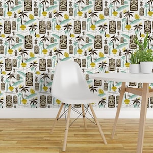 Tiki-behang - Island Tiki van Heatherdutton - Tiki bruin groen wit, op maat bedrukt, verwijderbaar, zelfklevend behang op rol van Spoonflower