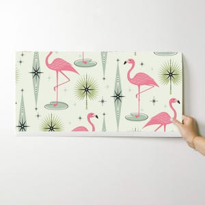 Pink Flamingos Wallpaper - Atomic Flamingo Von Studioxtine - Retro Individuell bedruckte, entfernbare selbstklebende Tapetenrolle von Spoonflower Bild 9