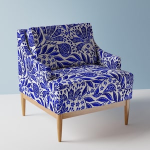 Tela de tapicería azul cobalto - Fig Garden Blues de de_koro - Tela floral india blanca azul brillante botánica cortada a medida con Spoonflower