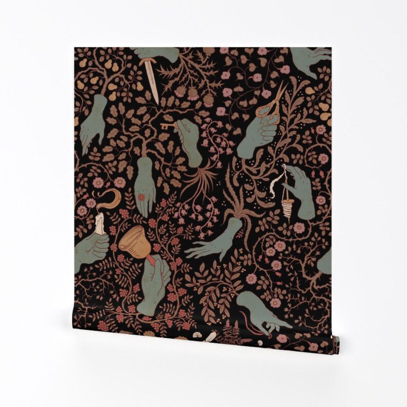 Papel de Parede com Estampa de Mãos - Suas Mãos Estão Frias, da Tanaudel - Estilo Romântico Floral Vitoriano Gótico, Removível e Autoadesivo, em Rolo, da Spoonflower imagem 2