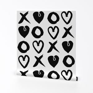 Carta da parati a forma di cuore - Xoxo Hearts Love Black And White di Andrea Lauren - Rotolo di carta da parati autoadesiva rimovibile stampata personalizzata di Spoonflower