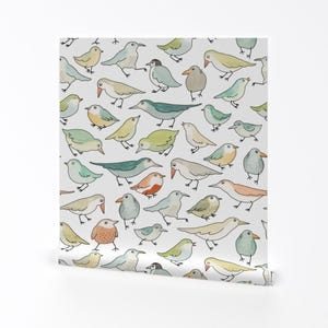 Carta da parati con uccelli - Uccelli fuori dalla mia finestra di Johannak - Rotolo di carta da parati autoadesiva rimovibile stampata personalizzata per vivaio di uccelli di Spoonflower