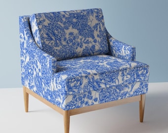 Romantyczna tkanina obiciowa w niebieskie róże - China Chinoiserie od capricorn_sun - Delft Blue Peonies Roses Tkanina cięta na wymiar z Spoonflower