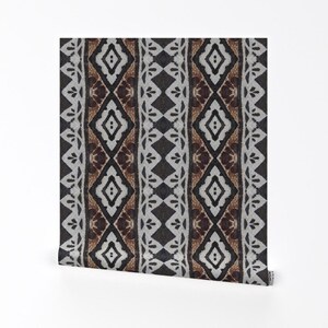 Fidschi Tapete - Fijian Tapa 183 By Hypersphere - Fidschi Braun Schwarz Tiki Individuell bedruckte entfernbare selbstklebende Tapetenrolle von Spoonflower