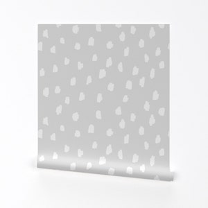Graue Tapete - Jumbo Scattered Marks White Cool Grey Von Erin Kendal - Individuell bedruckte, entfernbare, selbstklebende Tapetenrolle von Spoonflower