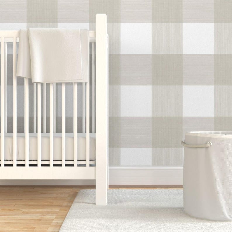 Behang met buffelruitpatroon - Putty 6" Buffalo Plaid van Danika Herrick - Op maat bedrukte, verwijderbare, zelfklevende behangrol van Spoonflower afbeelding 6