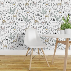 Junglebehang - Slaperige Safari - Grote Dieren voor de Kinderkamer van Heatherdutton - Op maat bedrukt zelfklevend junglebehang op rol van Spoonflower