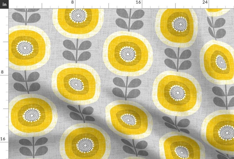 Mid Century Geblümter Polsterstoff - Midcentury Sonnenblumen von ottomanbrim - Skandinavischer Grau Gelber Stoff Schüttgut mit Löffelblume Bild 2