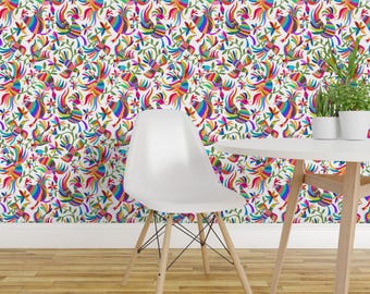 Papel tapiz autoadhesivo de pájaros - Arte popular de animales Fiesta mexicana del pollo - Decoración de pared removible - Pájaros otomíes volando Ole by virginiao