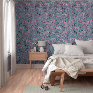 Japońska tapeta – Sakura Turquoise autorstwa Sveta Aho – Duża rolka samoprzylepnej tapety z motywem kwitnącej wiśni, zdejmowana, z motywem sadu, autorstwa Spoonflower zdjęcie 5