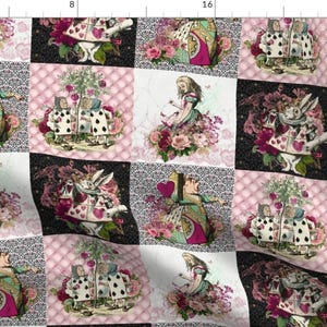 Märchenbuchstoff – Wunderland Patchwork von Floramoon – Floraler Alice-Baumwollstoff in Massenware bei Spoonflower