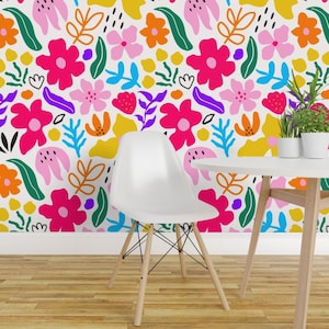 Fröhliche, selbstklebende Blumentapete – Leuchtende, lebendige Farben – Abnehmbare Wanddekoration – Strahlender Blumengarten von priraj_designs