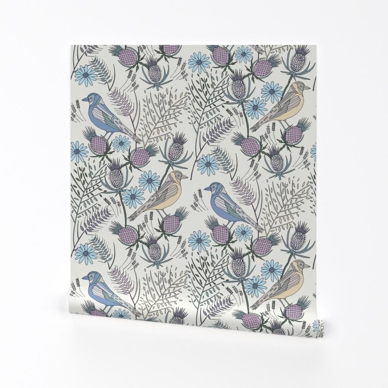 Papel pintado de pájaros - Pájaros cardos, color crema de De-Ann Black - Rollo de papel pintado autoadhesivo removible con estampado personalizado de pájaros cardos de Spoonflower imagen 2