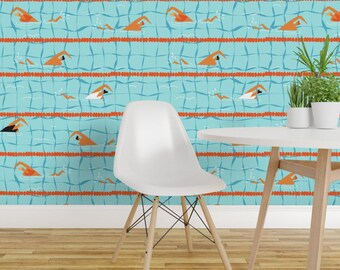 Schwimmbad-Tapete – Schwimmbad von Tasiania – Individuell bedruckte, abnehmbare, selbstklebende Tapetenrolle mit Schwimmbadmotiv von Spoonflower
