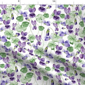 Violetter Blumenstoff - Aquarell Veilchen von utart - Aquarell Frühlingsblumen Botanischer Garten Kleidungsstoff von Spoonflower