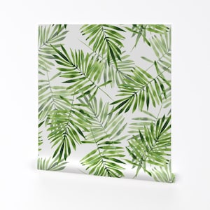 Palmenblätter Tapete - Grüne Palmenblätter Von Gribanessa - Palmenblätter Individuell bedruckte, entfernbare, selbstklebende Tapetenrolle von Spoonflower