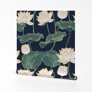 Lotus Garten Ablösbare Tapete zum Abziehen und Aufkleben - Navy Gelb Weiß Stimmungsvoll Floral - Wand Kunst Wand dekor - Japanischer Lotus Garten by etienne
