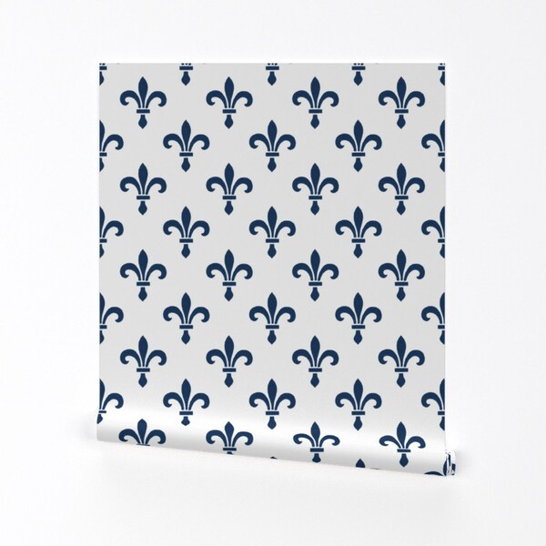 Papier peint gothique - Fleur de lys bleu et blanc par Peacoquettedesigns - Rouleau de papier peint auto-adhésif amovible imprimé personnalisé par Spoonflower