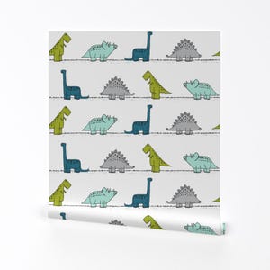 Dinosaurier Tapete - Dinos auf Parade von Littlepfeildesign - Kinderzimmer Individuell bedruckte entfernbare selbstklebende Tapetenrolle von Spoonflower